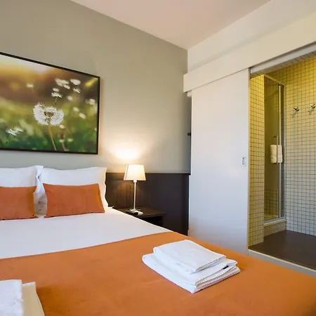 Riversuites Pensión Coímbra