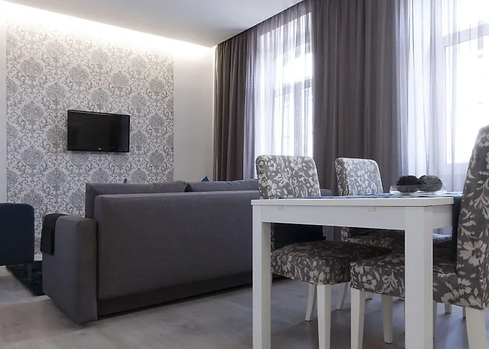 Riversuites 3*