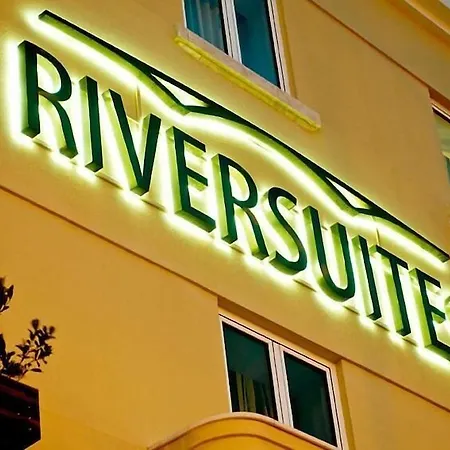 Riversuites 4*