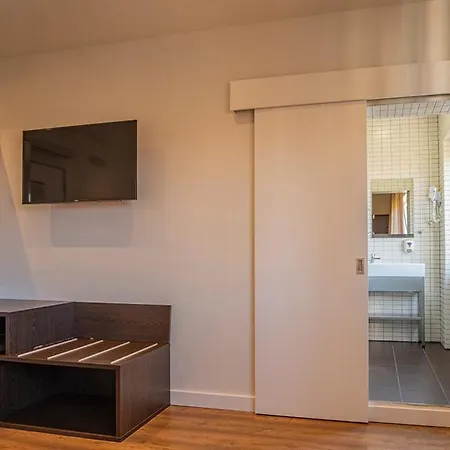 בית הארחה Riversuites