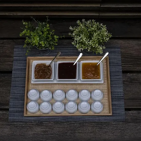 リバースイーツ ゲストハウス コインブラ