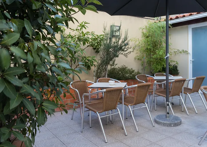 Riversuites Πανσιόν