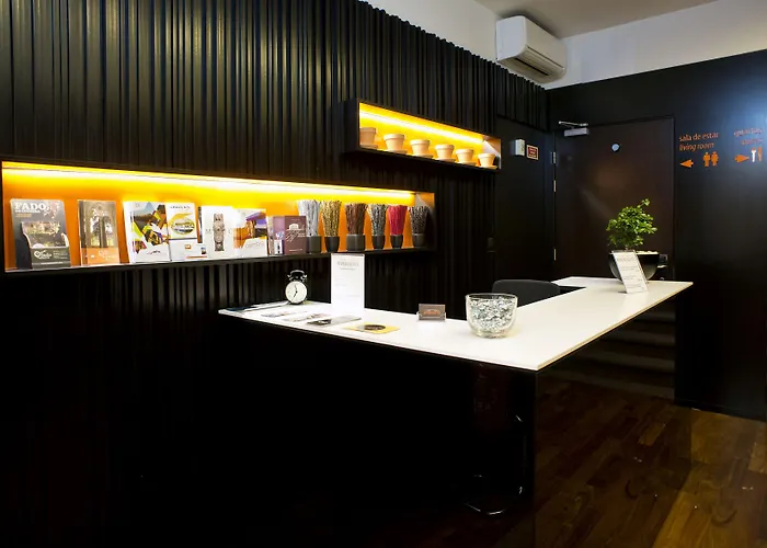 リバースイーツ ゲストハウス コインブラ