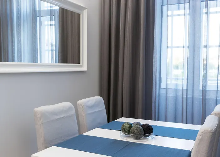 Riversuites Πανσιόν 4*