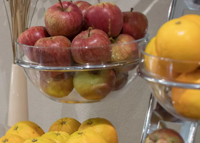 リバースイーツ ゲストハウス コインブラ